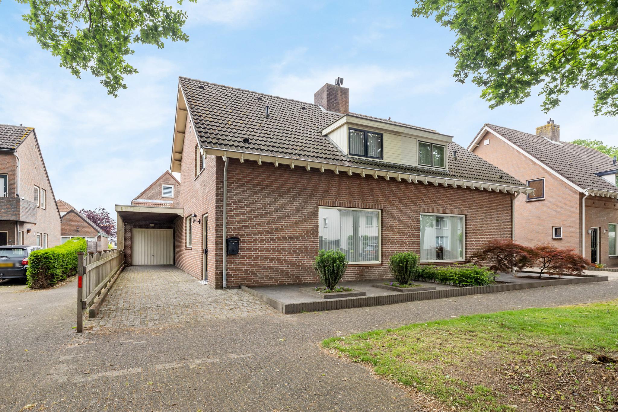 https://robinmakelaardij.nl/wp-content/uploads/2025/07/235398212.jpg